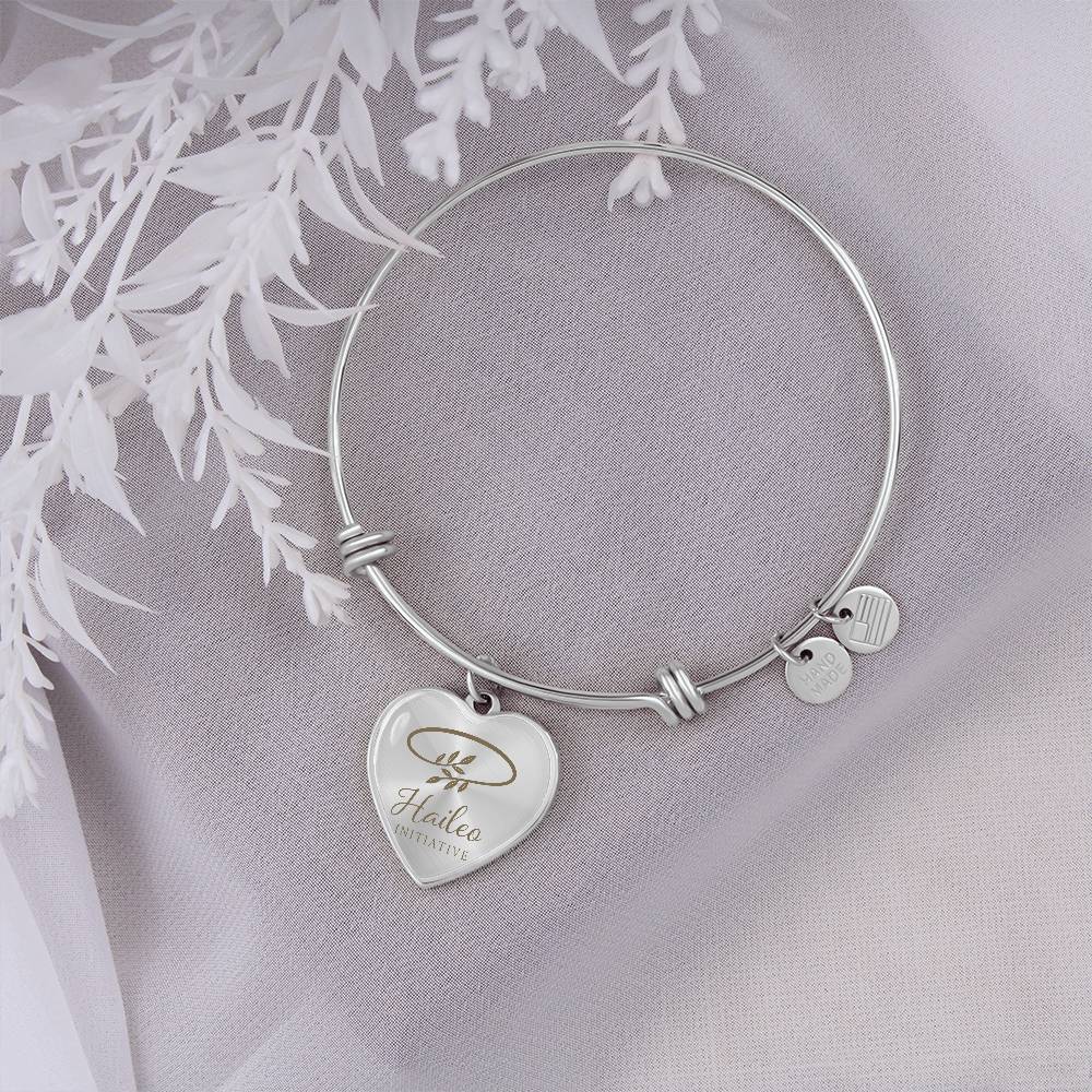Haileo Luxury Heart Bangle