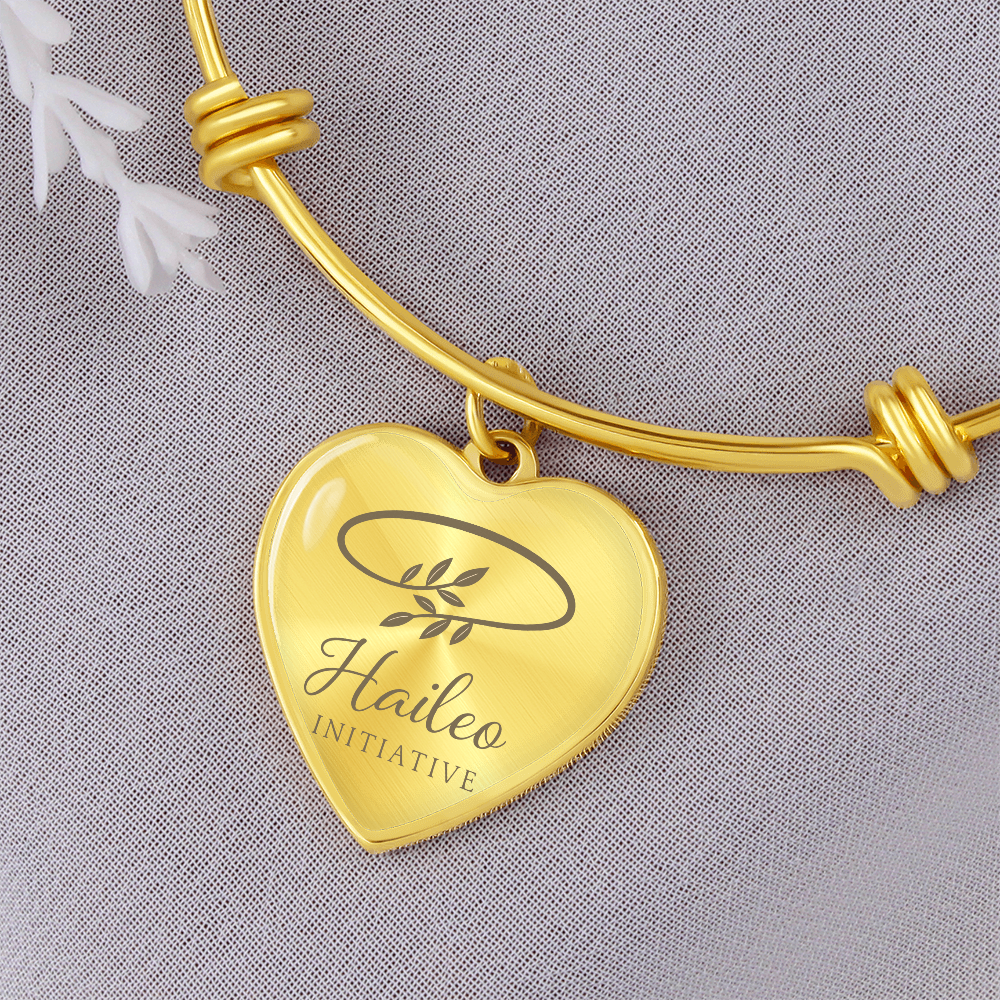 Haileo Luxury Heart Bangle